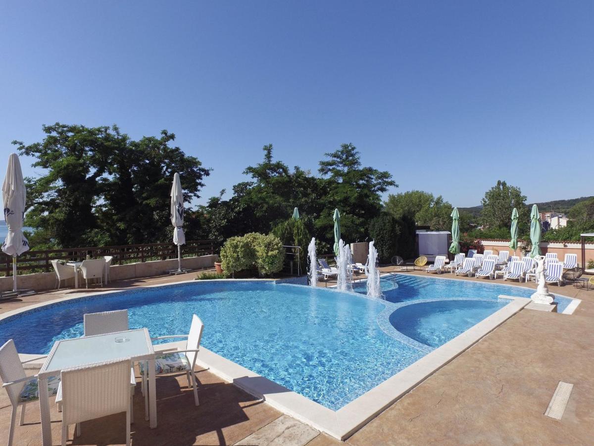 Семеен Хотел Golden Place Sozopol Luaran gambar