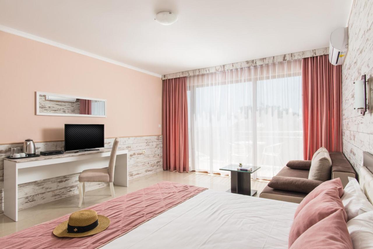 Семеен Хотел Golden Place Sozopol Luaran gambar