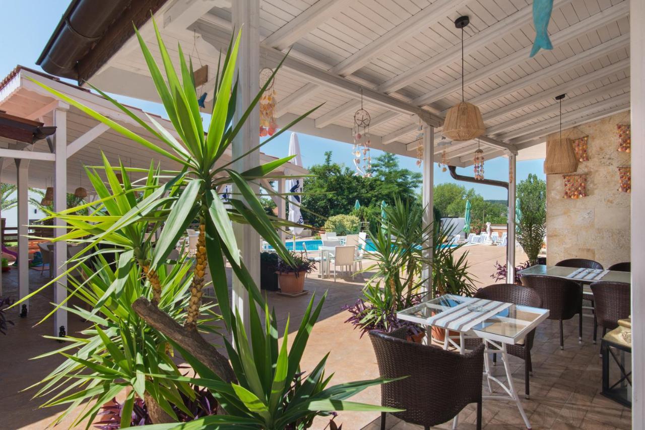 Семеен Хотел Golden Place Sozopol Luaran gambar